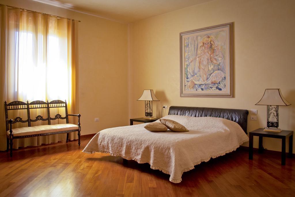 B&B Serena Prato Rum bild