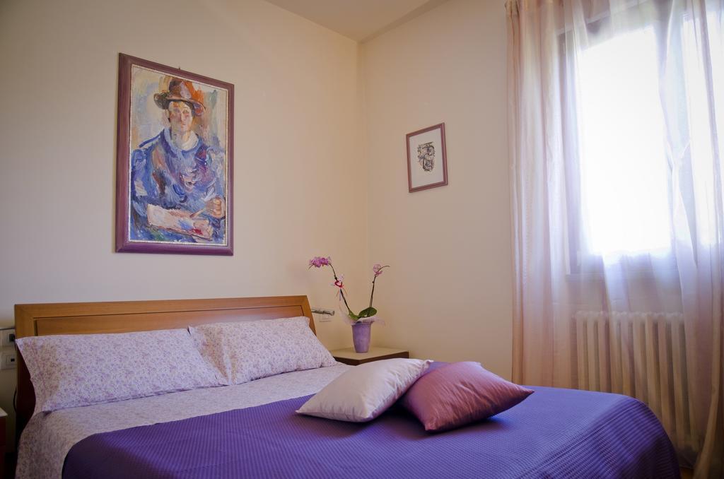 B&B Serena Prato Exteriör bild